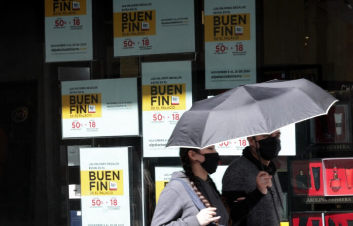 Durante los 12 días que dure El Buen Fin la Profeco ofrecerá atención a los consumidores de manera virtual. Foto Roberto García Ortiz.