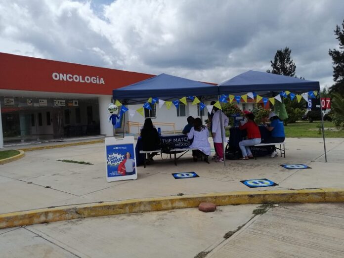 En el Hospital de la Niñez Oaxaqueña se abrió el registro de posibles donadores altruistas de células madre que ayudarán en el tratamiento de niños y niñas con leucemia.