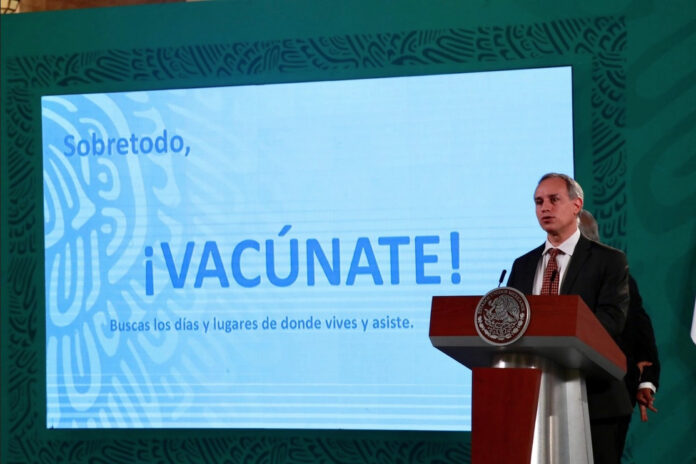 El subsecretario de Salud, Hugo López-Gatell, durante la conferencia matutina desde Palacio Nacional, en la Ciudad de México, el 20 de julio de 2021. Foto Luis Castillo.