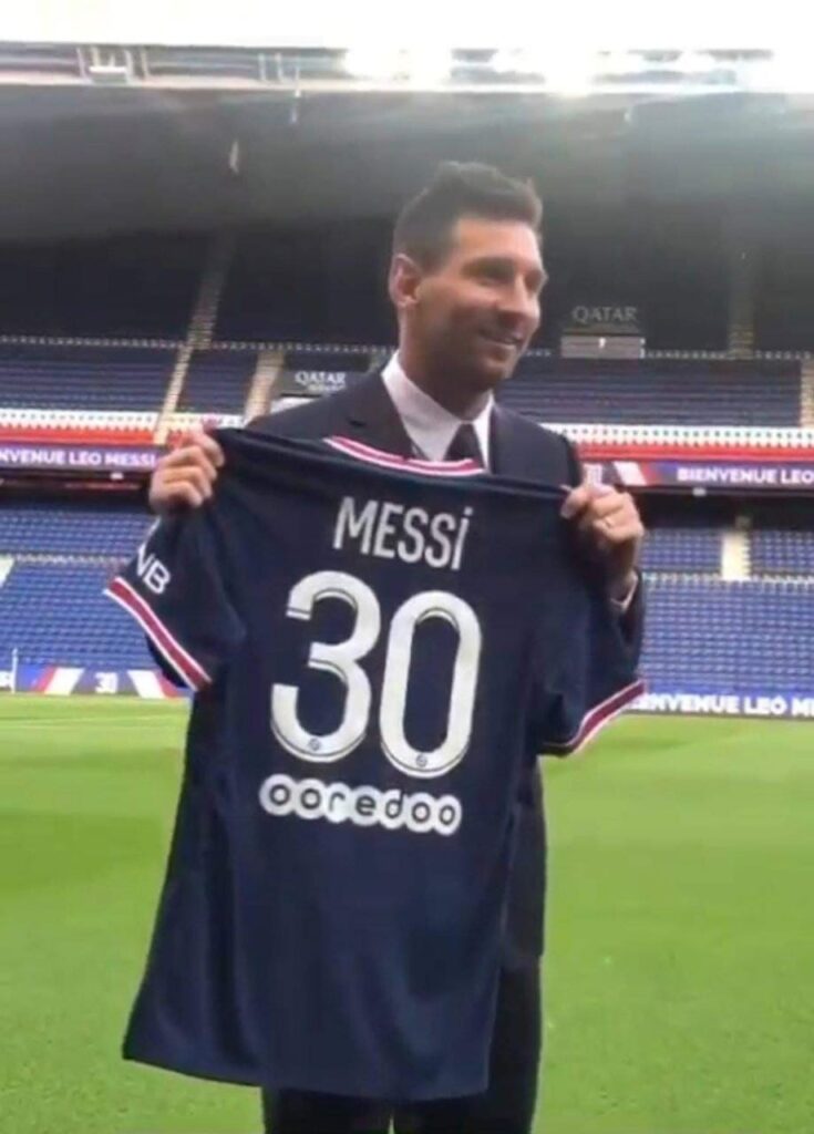 MESSI ES NUEVO JUGADOR DEL PSG