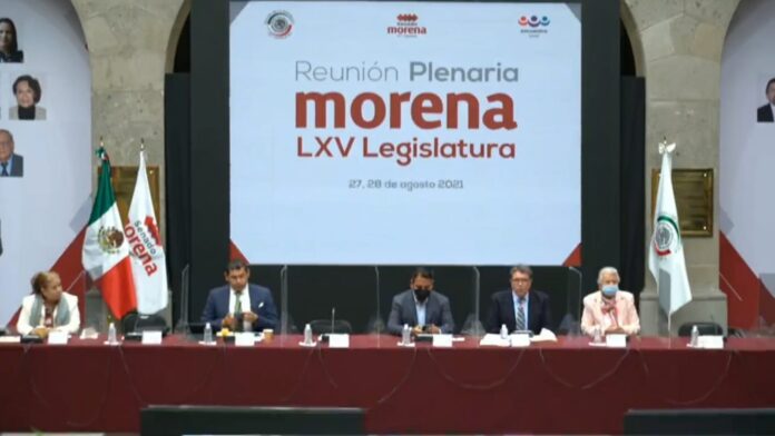 Sesión plenaria de los Senadores de Morena y sus aliados del PT, PVEM y PES